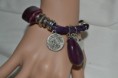 bracelet pampilles qualité prémium perles de céramique et cordons violets.